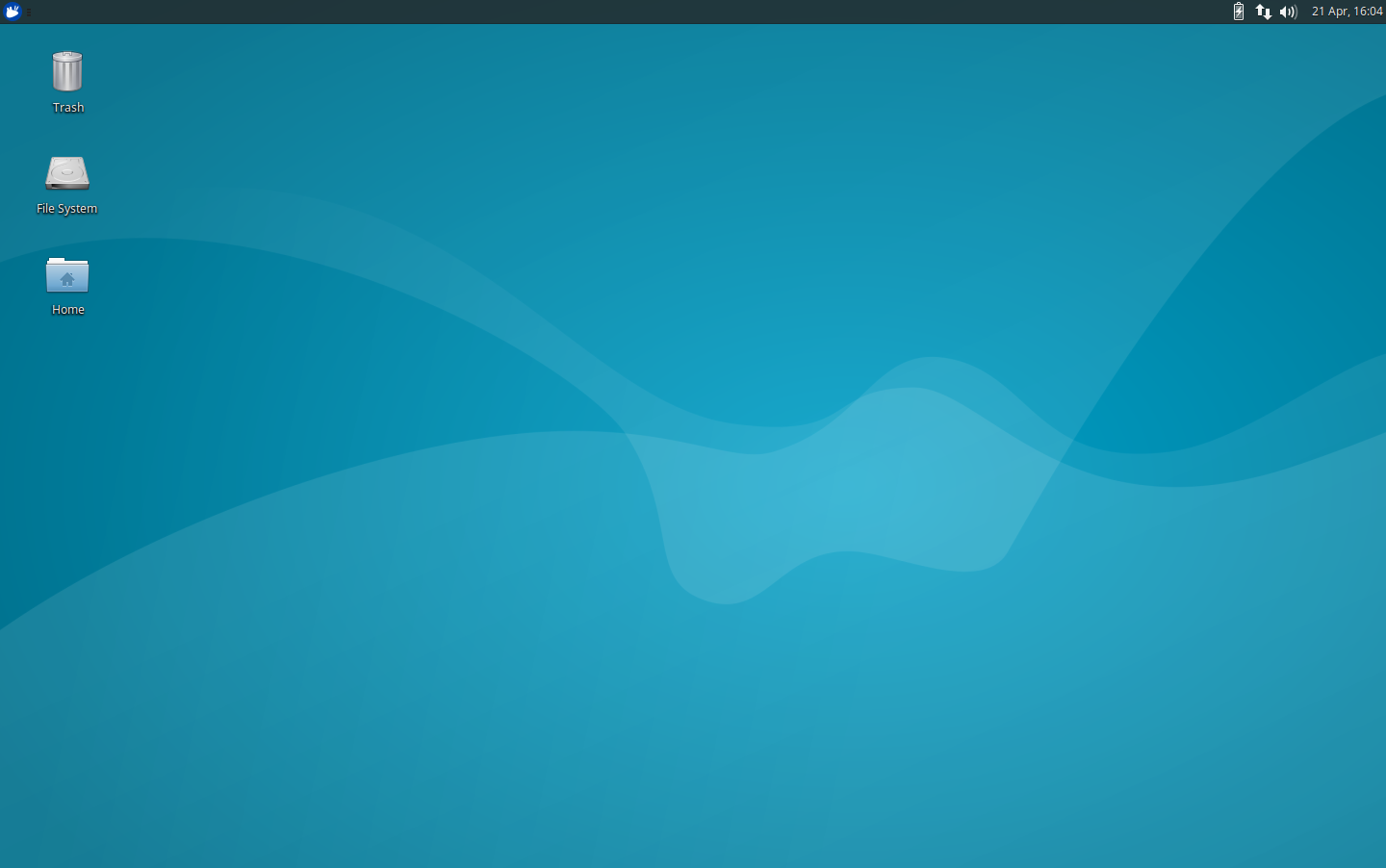 The Xubuntu 16.04 desktop features a bright blue wallpaper, a transparent panel, and quick access icons.