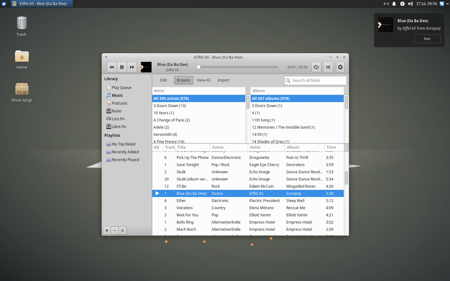 Left: default layout; Right: Alternative Toolbar layout.