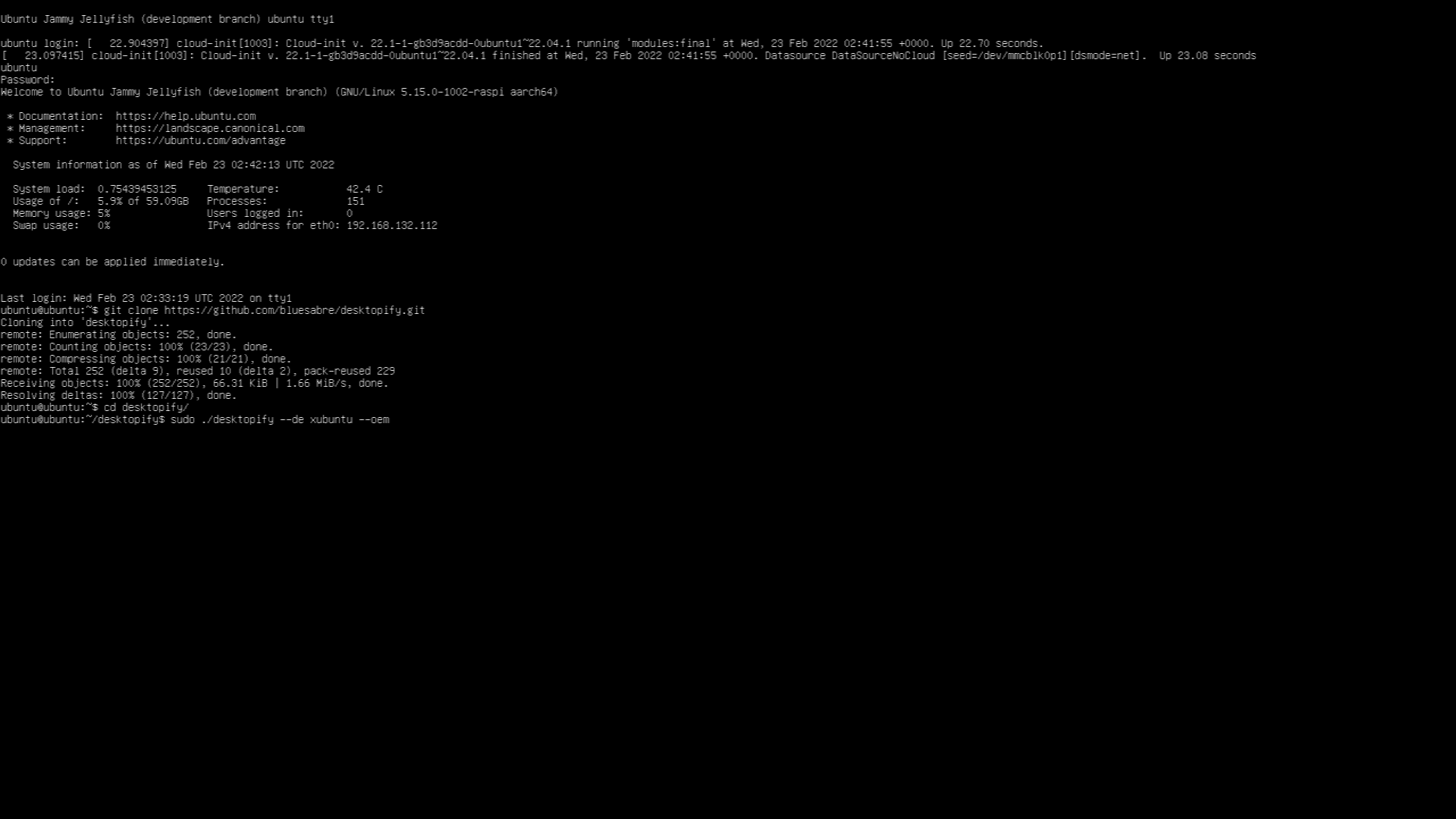 The Ubuntu Server commandline, ready to finish the Xubuntu installation.